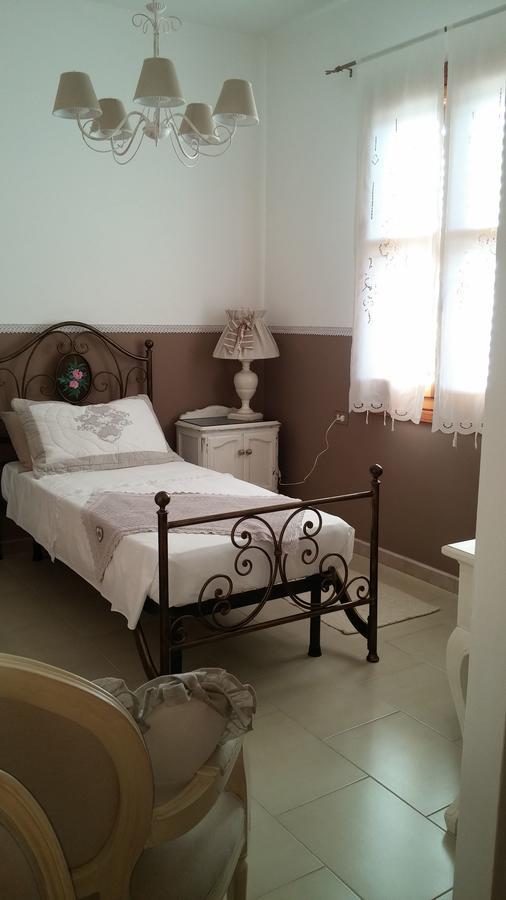 Ifioridisicilia Bed & Breakfast Campofelice Di Roccella Exterior photo